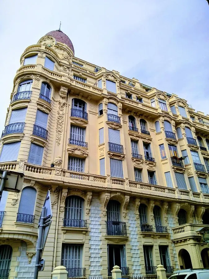 Palais Ophelia location